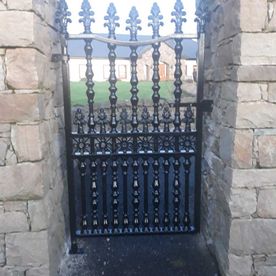  gate-1